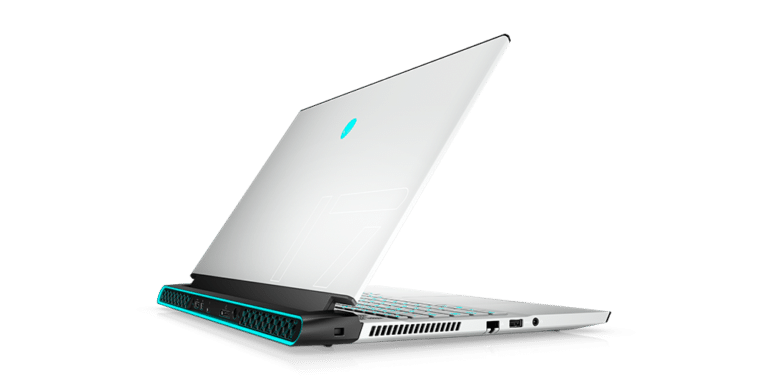 Alienware-m17-R3-laptop-7